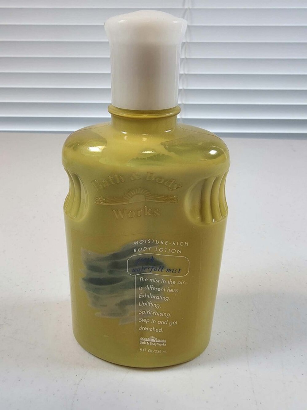 BATH AND BODY WORKS FRESH WATERFALL MIST BODY LOTION DISCONTINUED 8 OZ. NOS